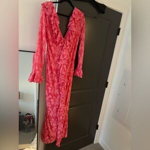 Missguided+ Vibrant Pink Floral Long Sleeve Dress